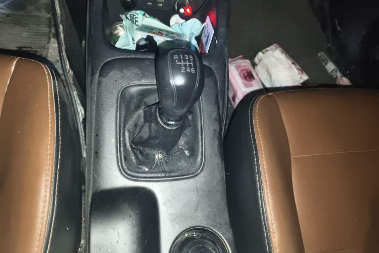 Used Kia K3 2015 1.6L Manual GL Gear Lever
