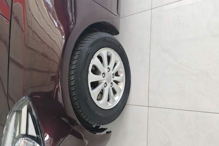 Used Kia K3 2015 1.6L Manual GL Left Front Wheel Hub