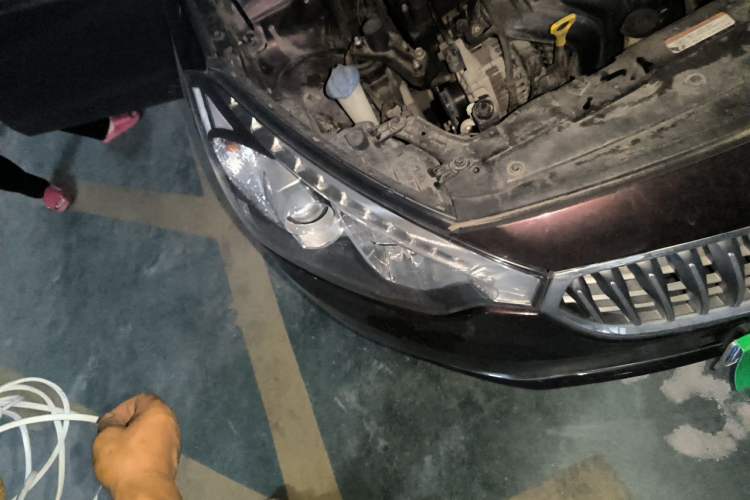 Used Kia K3 2015 1.6L Automatic GLS Right Front Headlight