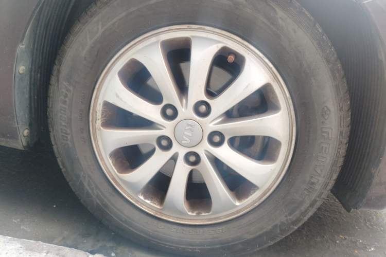 Used Kia K3 2015 1.6L Manual GL Right Front Wheel Hub