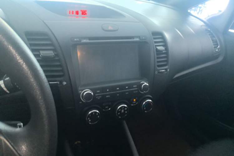 Used Kia K3 2015 1.6L Manual GL Audio And AC Panel