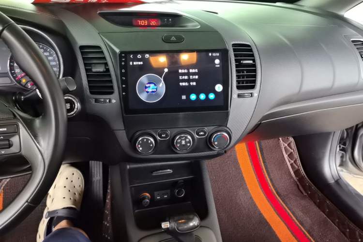 Used Kia K3 2015 1.6L Automatic GLS Audio And AC Panel