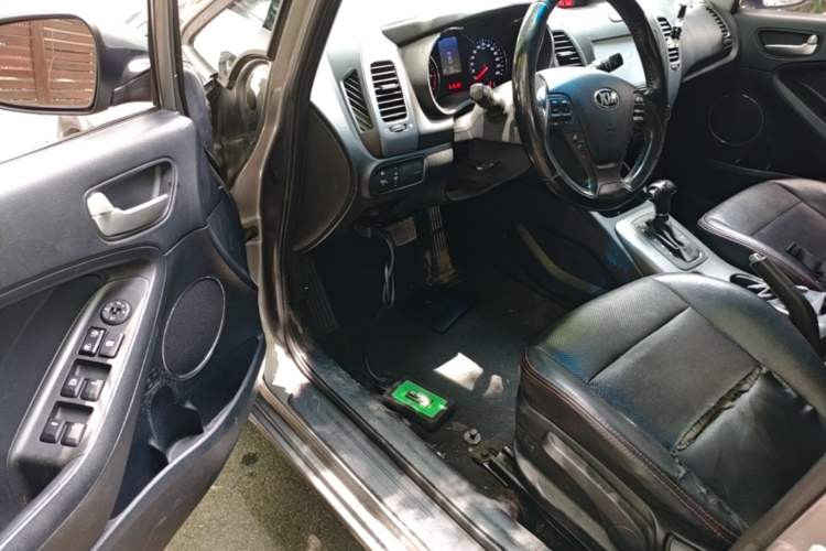 Used Kia K3 2015 1.6L Automatic GLS Driver Seat