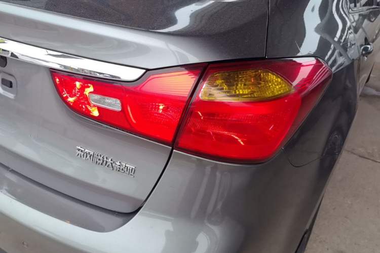 Used Kia K3 2015 1.6L Automatic GLS Exterior 3