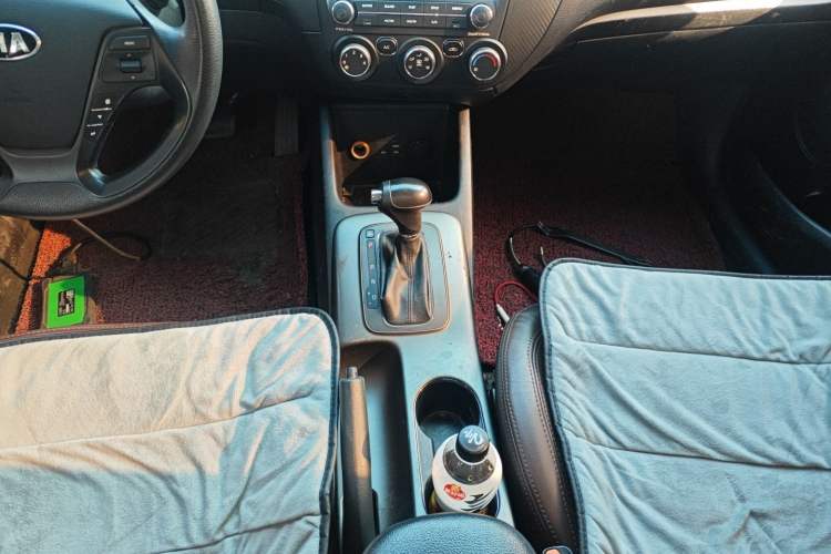 Used Kia K3 2015 1.6L Automatic GL Gear Lever