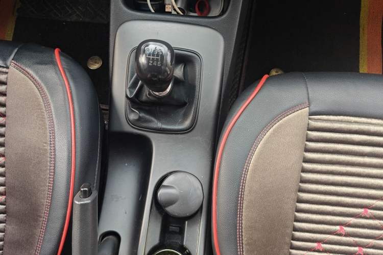 Used Kia K3 2015 1.6L Manual GL Gear Lever
