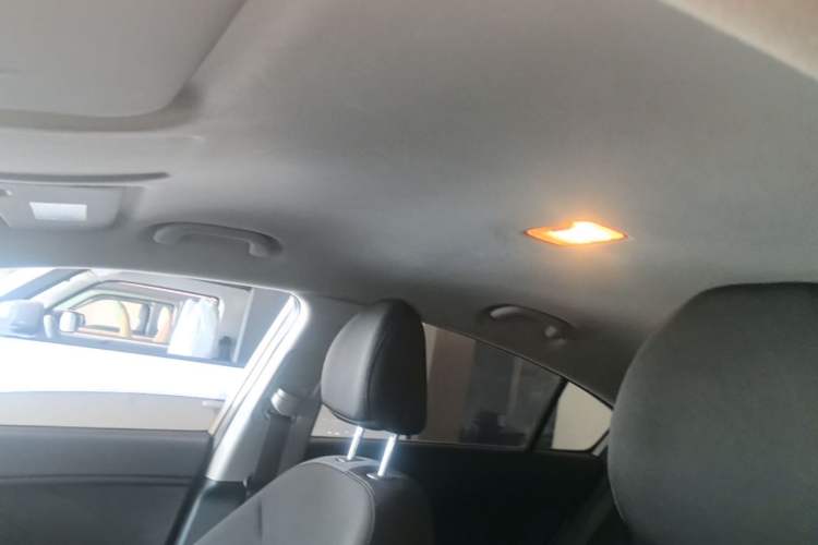 Used Kia K3 2015 1.6L Manual GL Headliner
