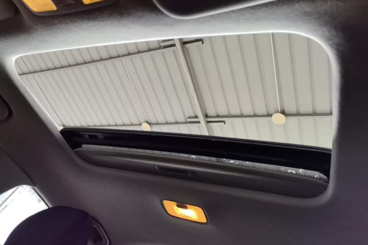 Used Kia K3 2015 1.6L Automatic GLS Headliner