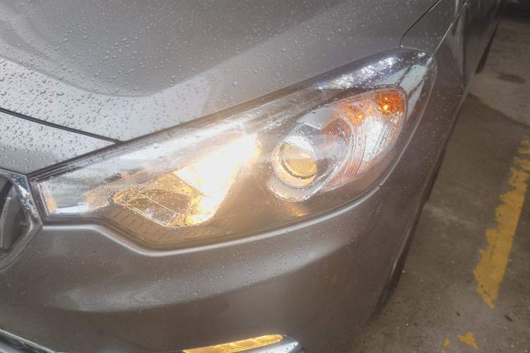 Used Kia K3 2015 1.6L Automatic DLX Left Front Headlight