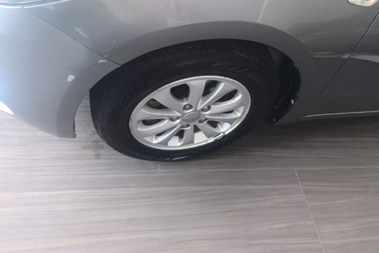 Used Kia K3 2015 1.6L Manual GL Left Front Wheel Hub