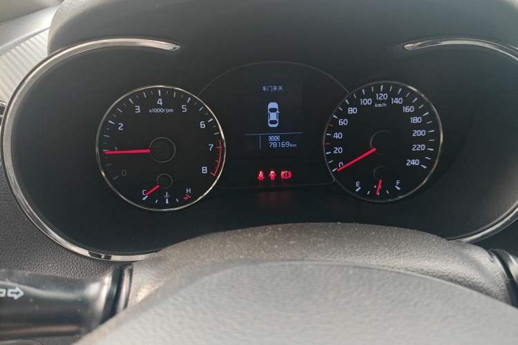 Used Kia K3 2015 1.6L Manual GL Odometer Close Up