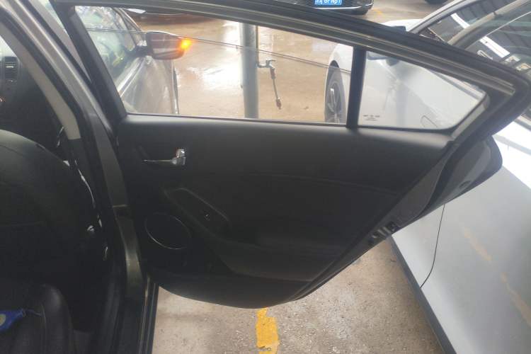Used Kia K3 2015 1.6L Automatic DLX Right Rear Door Interior