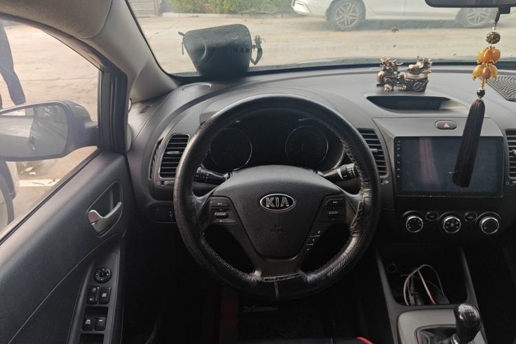 Used Kia K3 2015 1.6L Manual GL Steering Wheel
