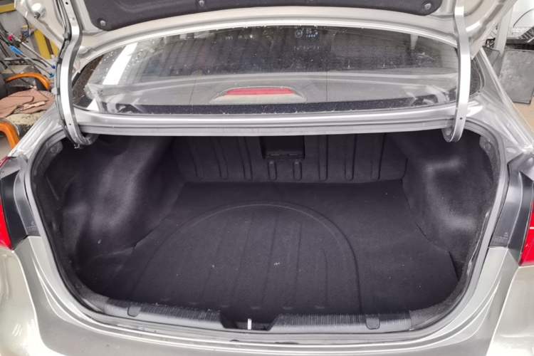 Used Kia K3 2015 1.6L Automatic GLS Trunk