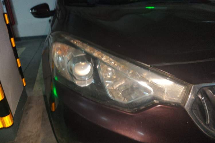 Used Kia K3 2015 1.6L Automatic GLS Right Front Headlight