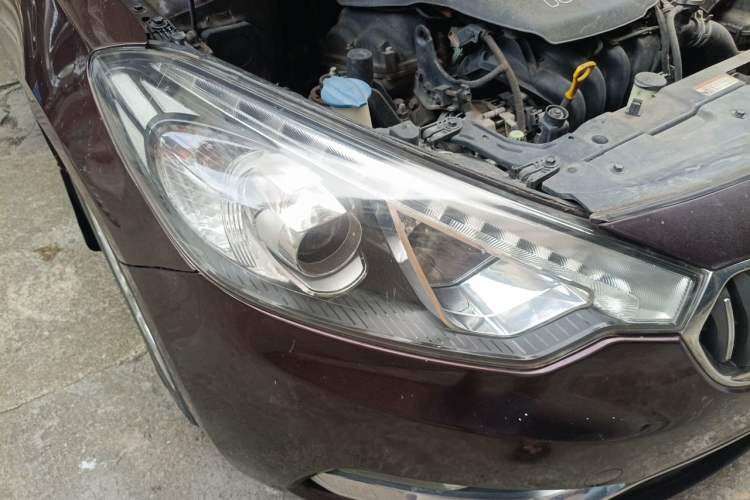 Used Kia K3 2015 1.6L Automatic GLS Right Front Headlight