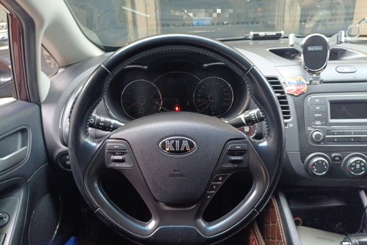 Used Kia K3 2015 1.6L Automatic GLS Steering Wheel