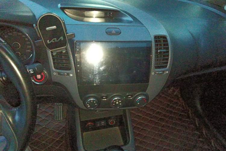Used Kia K3 2015 1.6L Automatic GLS Audio And AC Panel