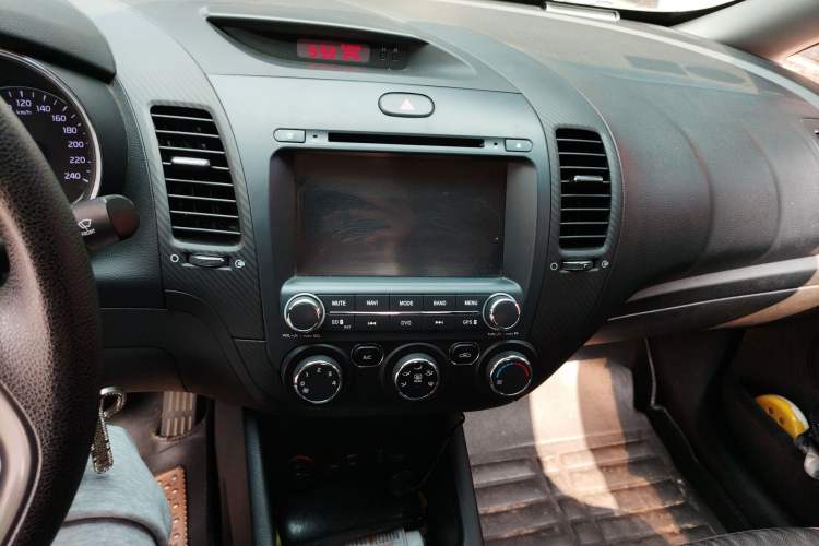 Used Kia K3 2015 1.6L Automatic GL Audio And AC Panel