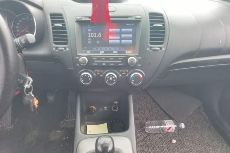 Used Kia K3 2015 1.6L Manual GL Audio And AC Panel