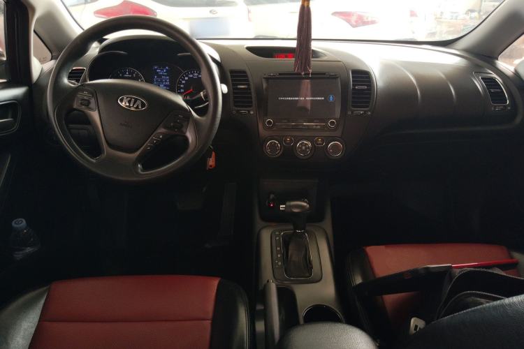Used Kia K3 2015 1.6L Automatic GL Center Console