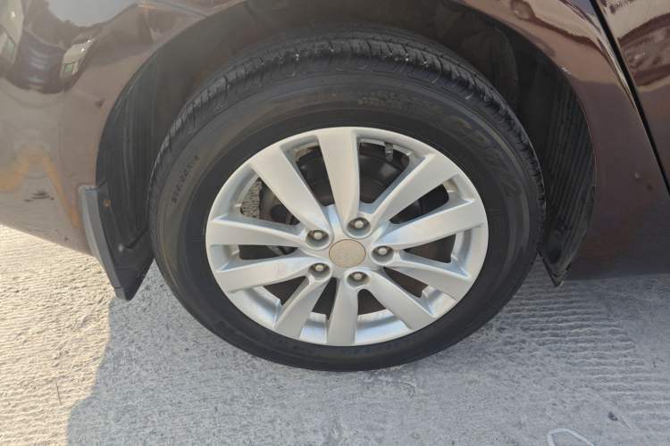 Used Kia K3 2015 1.6L Automatic GLS Exterior 8