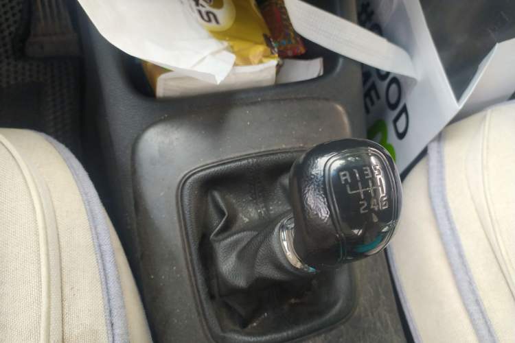 Used Kia K3 2015 1.6L Manual GL Gear Lever