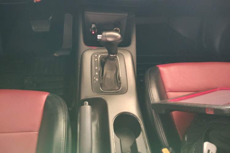 Used Kia K3 2015 1.6L Automatic GL Gear Lever
