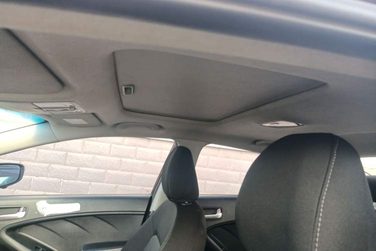 Used Kia K3 2015 1.6L Automatic GLS Headliner