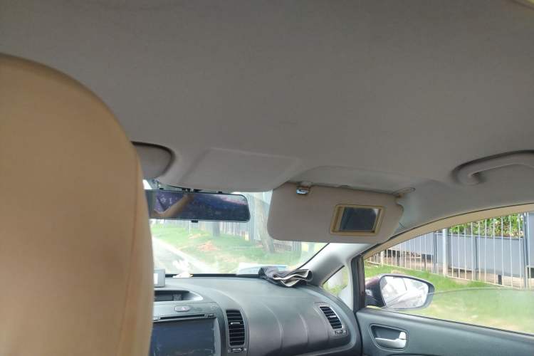 Used Kia K3 2015 1.6L Manual GL Headliner