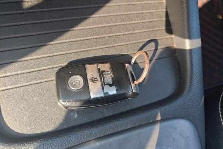 Used Kia K3 2015 1.6L Automatic GLS Interior 1