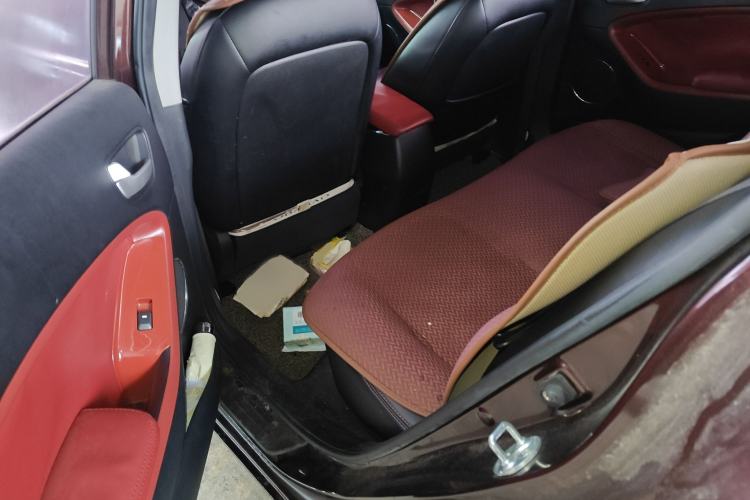 Used Kia K3 2015 1.6L Automatic GLS Interior 4