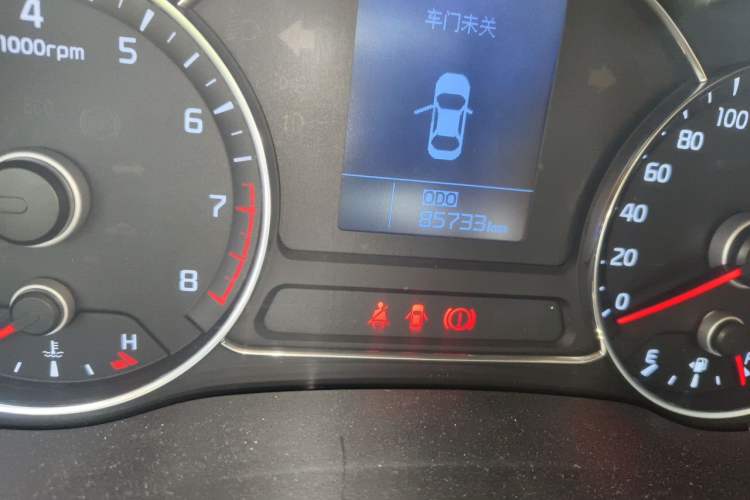 Used Kia K3 2015 1.6L Manual GLS Odometer Close Up