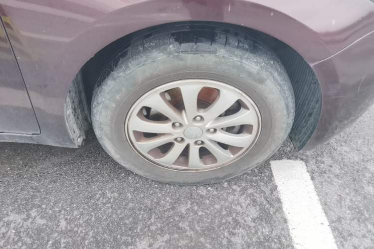 Used Kia K3 2015 1.6L Manual GL Right Front Wheel Hub