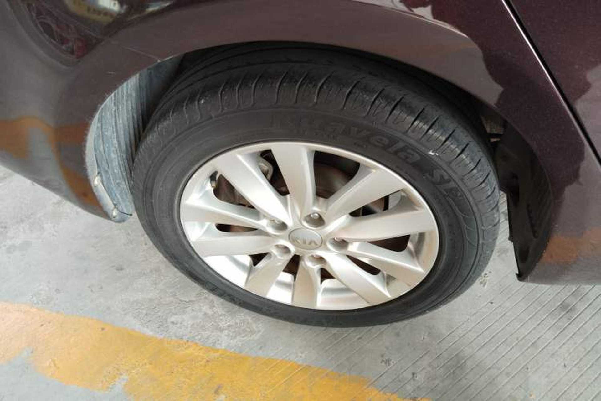 Used Kia K3 2015 1.6L Automatic GL Right Rear Wheel Hub