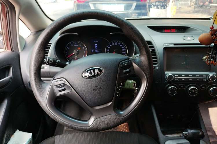 Used Kia K3 2015 1.6L Automatic GL Steering Wheel