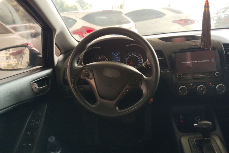 Used Kia K3 2015 1.6L Automatic GL Steering Wheel