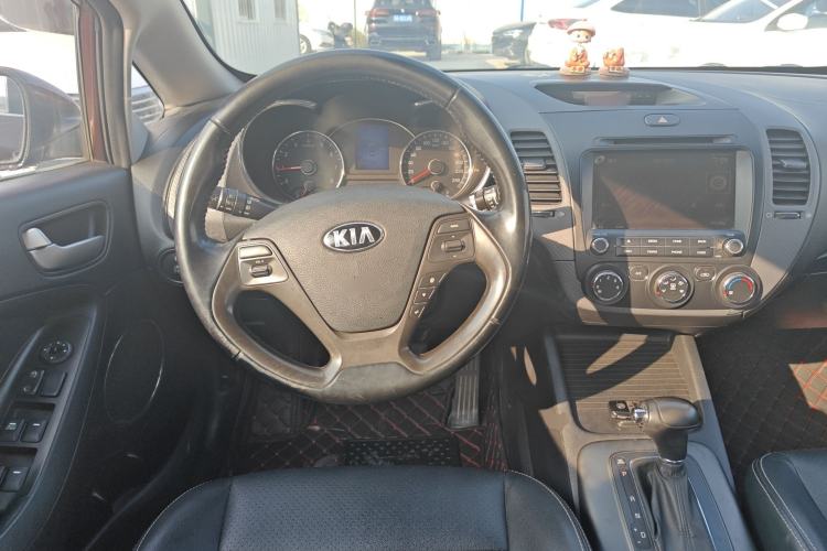 Used Kia K3 2015 1.6L Automatic GLS Steering Wheel