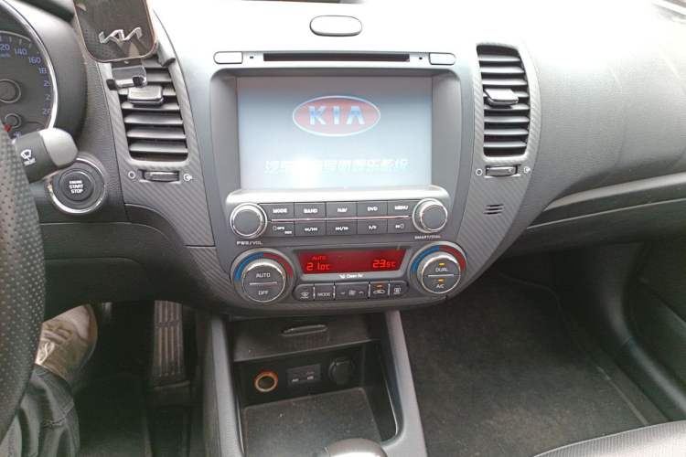 Used Kia K3 2015 1.6L Automatic DLX Audio And AC Panel