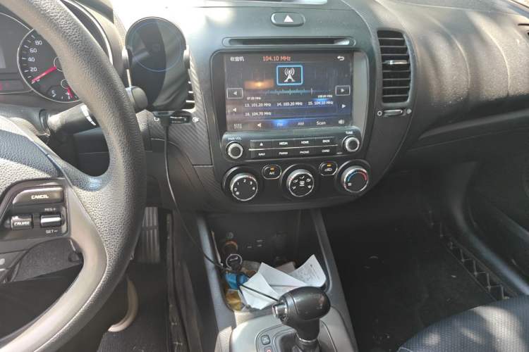 Used Kia K3 2015 1.6L Automatic GL Audio And AC Panel