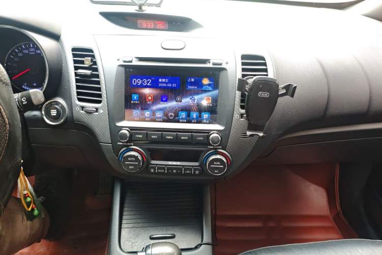 Used Kia K3 2015 1.6L Automatic Premium Audio And AC Panel