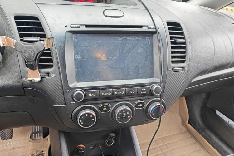 Used Kia K3 2015 1.6L Manual GL Audio And AC Panel