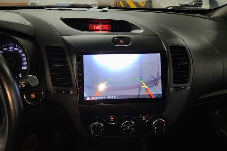Used Kia K3 2015 1.6L Automatic GLS Audio And AC Panel