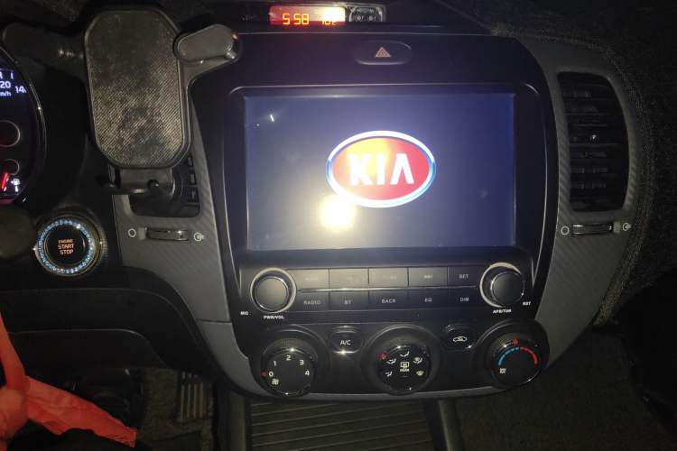 Used Kia K3 2015 1.6L Automatic GLS Audio And AC Panel