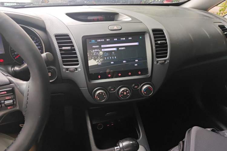 Used Kia K3 2015 1.6L Automatic GLS Audio And AC Panel