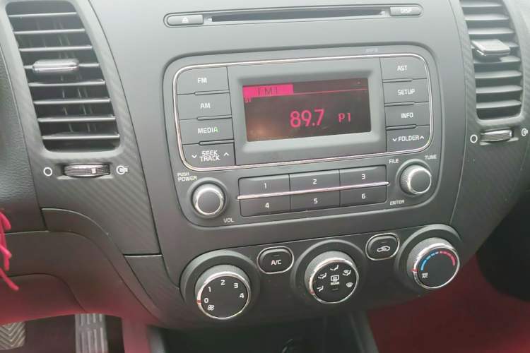 Used Kia K3 2015 1.6L Manual GL Audio And AC Panel