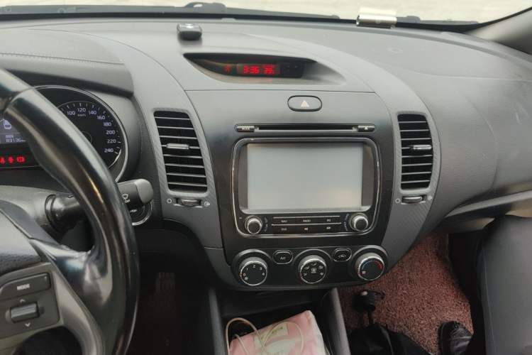 Used Kia K3 2015 1.6L Automatic GLS Audio And AC Panel