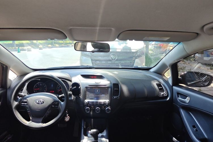 Used Kia K3 2015 1.6L Automatic GL Center Console