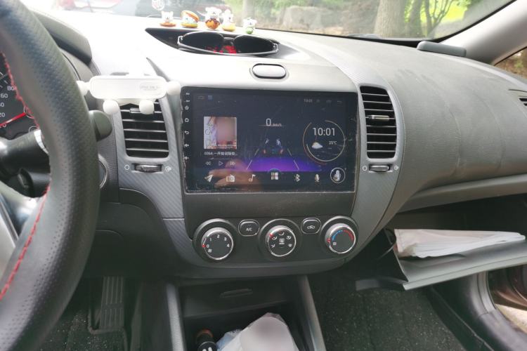 Used Kia K3 2015 1.6L Automatic GLS Center Console