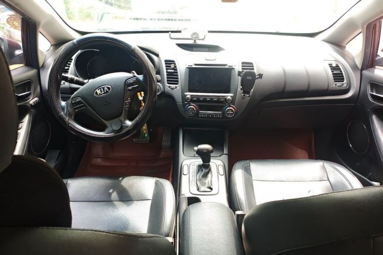 Used Kia K3 2015 1.6L Automatic Premium Center Console